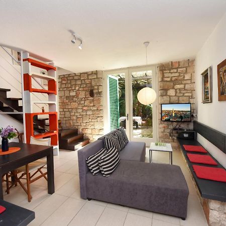 Apartment Andrea Old Town Πόρετς Εξωτερικό φωτογραφία