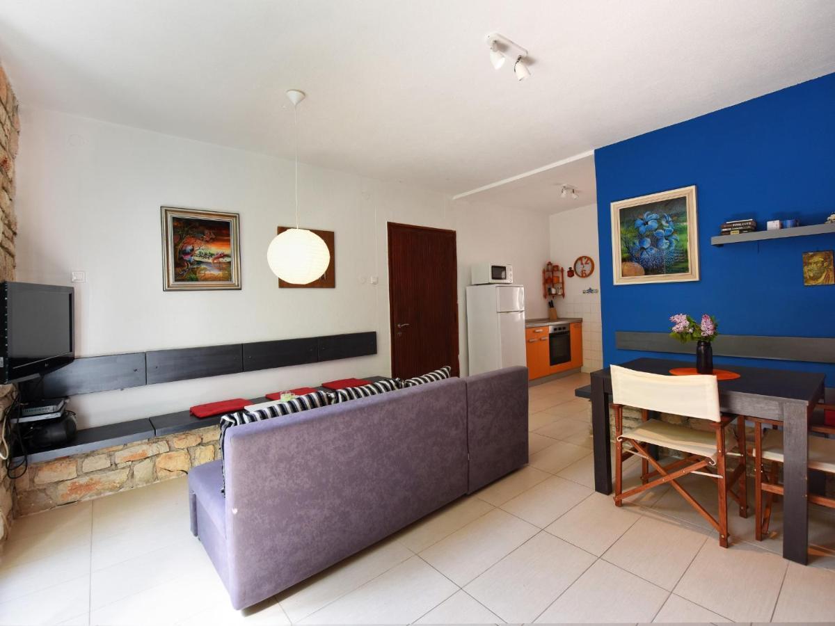 Apartment Andrea Old Town Πόρετς Εξωτερικό φωτογραφία