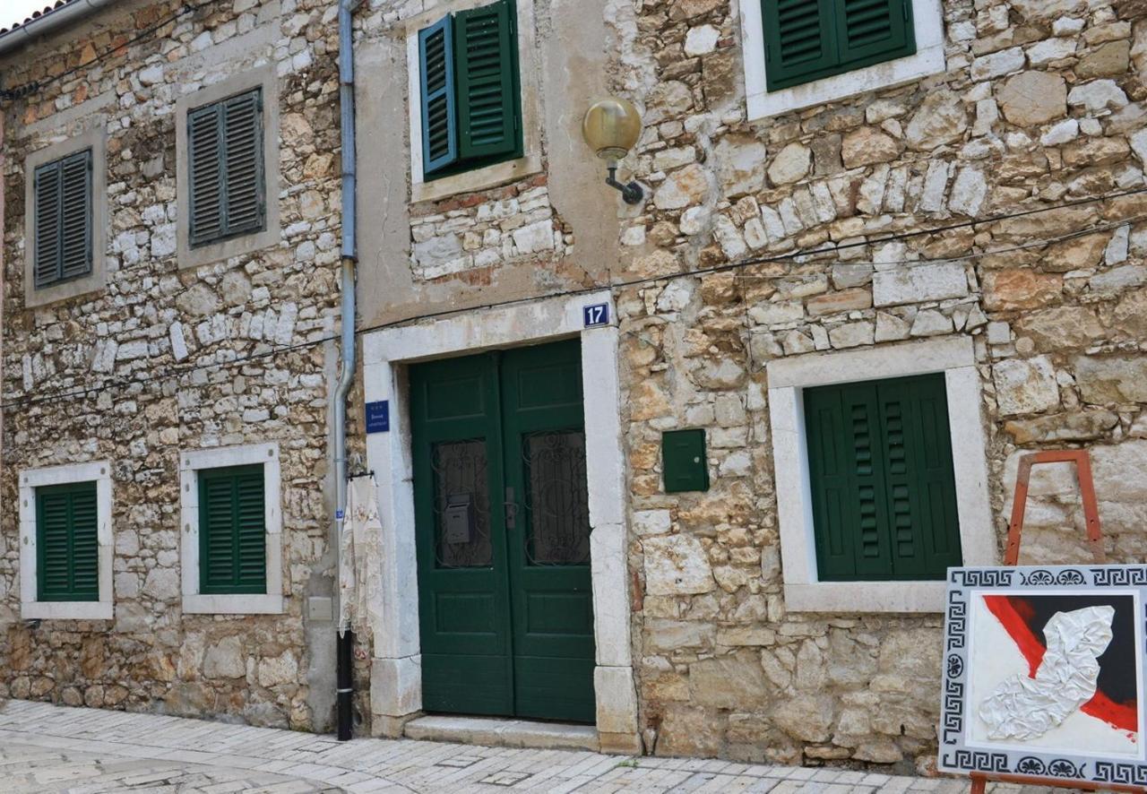 Apartment Andrea Old Town Πόρετς Εξωτερικό φωτογραφία