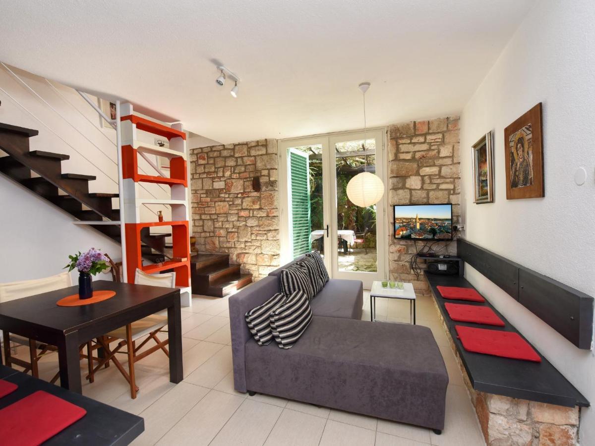 Apartment Andrea Old Town Πόρετς Εξωτερικό φωτογραφία
